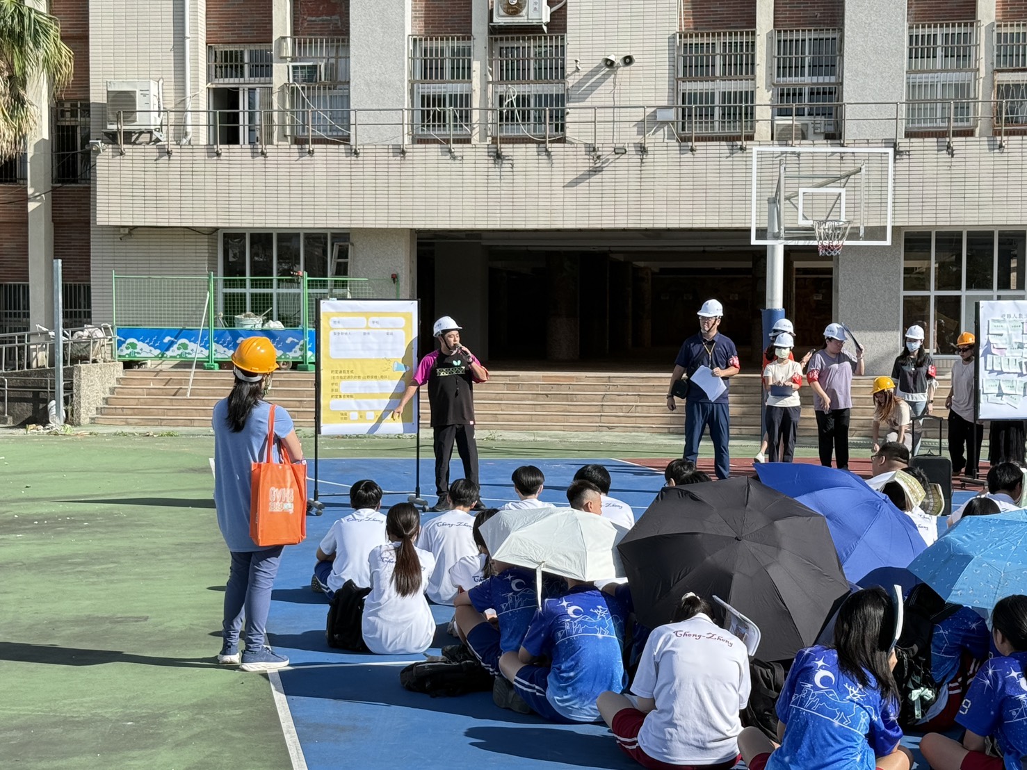 生教組長配合114學年度第1學期防災演練推廣應用「家庭防災卡」-2